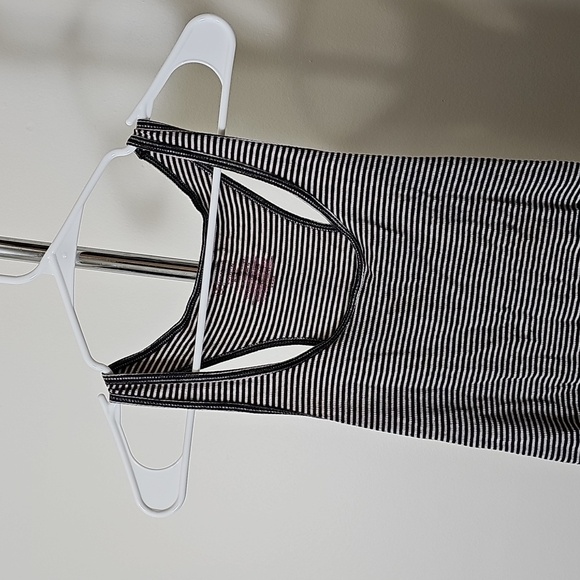 No Boundaries Racerback Tanktop - Picture 2 of 4